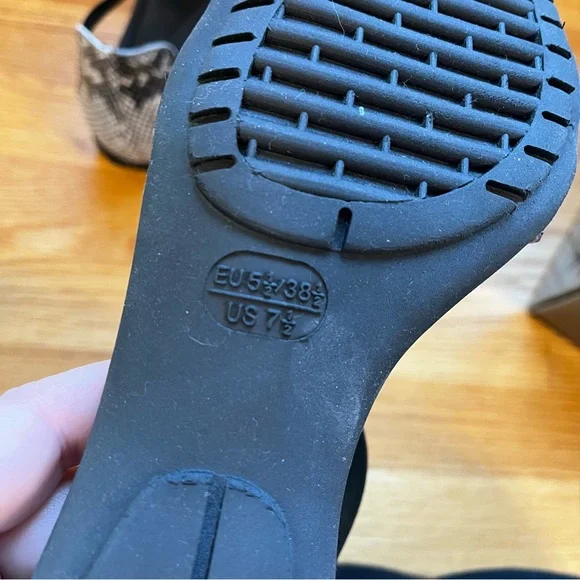 LAST CHANCE: The FLEXX Brand Snake Black & White Pattern Sandals - Picture 8 of 8